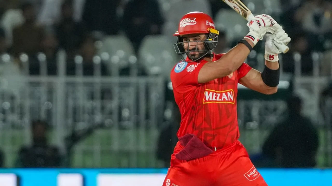 Sahibzada Farhan batting for Islamabad United in the Pakistan Super League. Photo: Dhaka Post