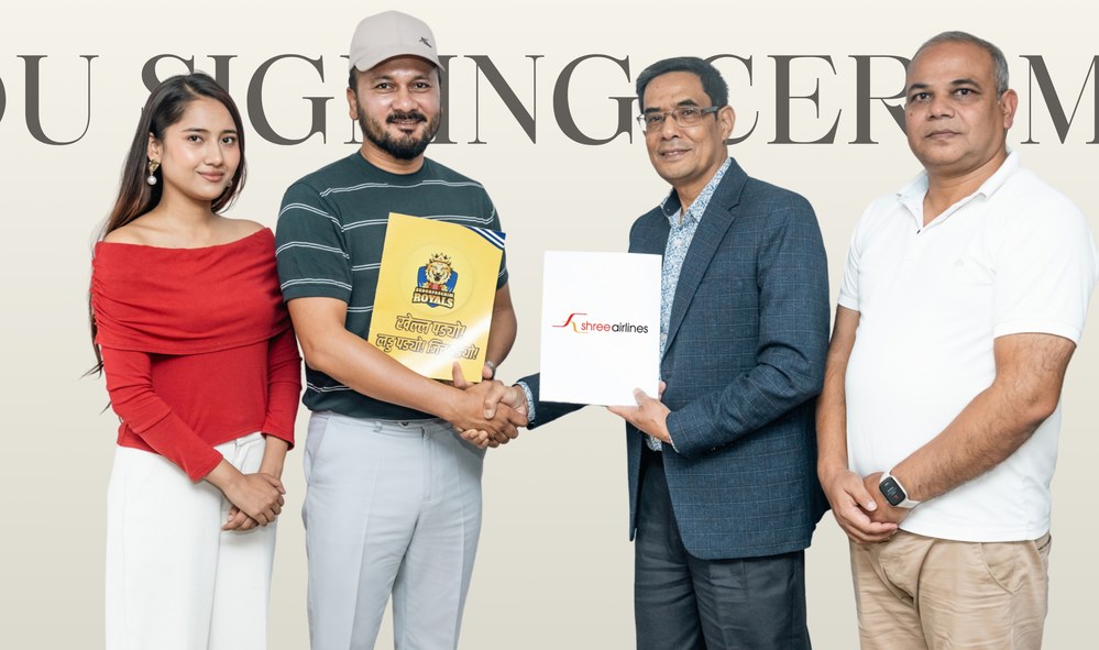 Representatives of Sudurpaschim Royals and Shree Airlines shake hands at the signing ceremony naming Shree Airlines the domestic airline partner of Sudurpaschim Royals for NPL Season 3. Photo: Ekantipur
